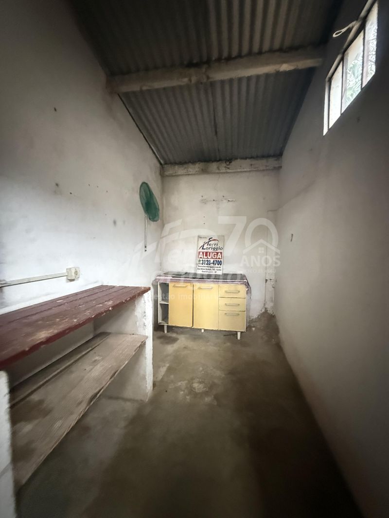 Casa com 2 quartos, 1 banheiro e 70m² para alugar no bairro Centro, Guaratingueta