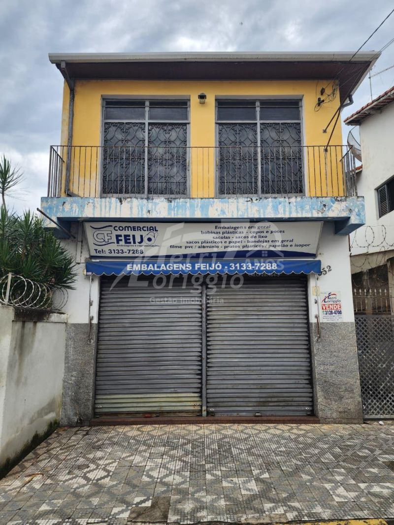 Ponto Comercial com 4 banheiros e 178m² à venda no bairro Centro, Guaratingueta