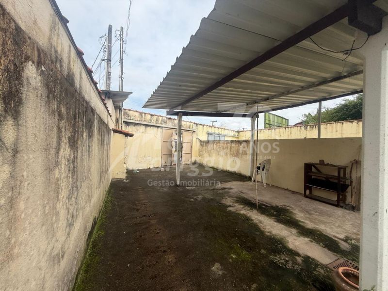 Casa com 2 quartos e 1 banheiro para alugar no bairro Pedregulho, Guaratingueta