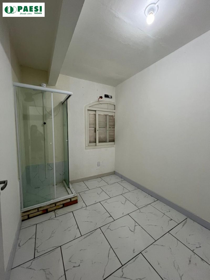 Casa Comercial com 6 quartos, 2 banheiros e 96m² para alugar no bairro Higienopolis, Porto Alegre