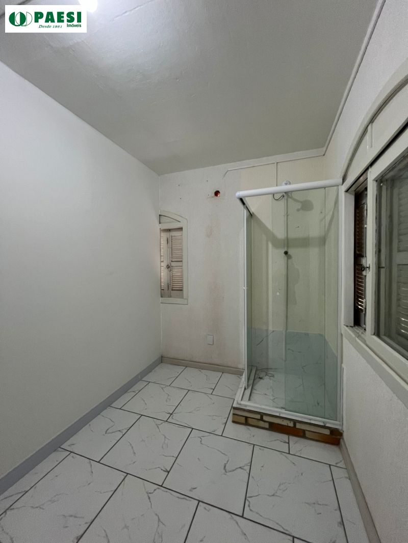 Casa Comercial com 6 quartos, 2 banheiros e 96m² para alugar no bairro Higienopolis, Porto Alegre