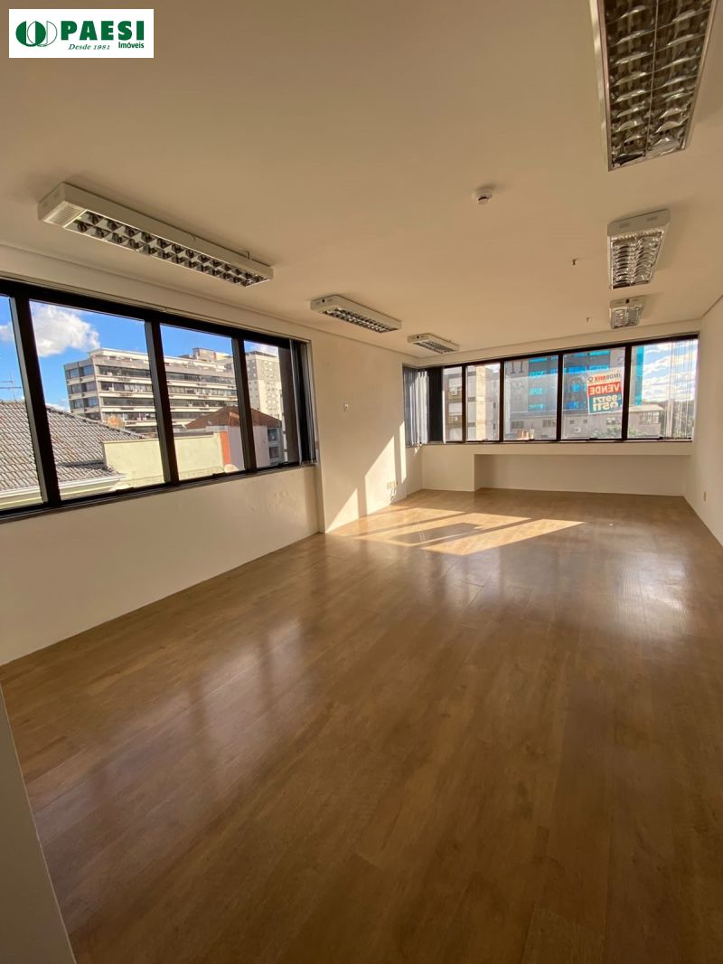 Conjunto com 1 banheiro e 40m² para alugar no bairro Sao Joao, Porto Alegre