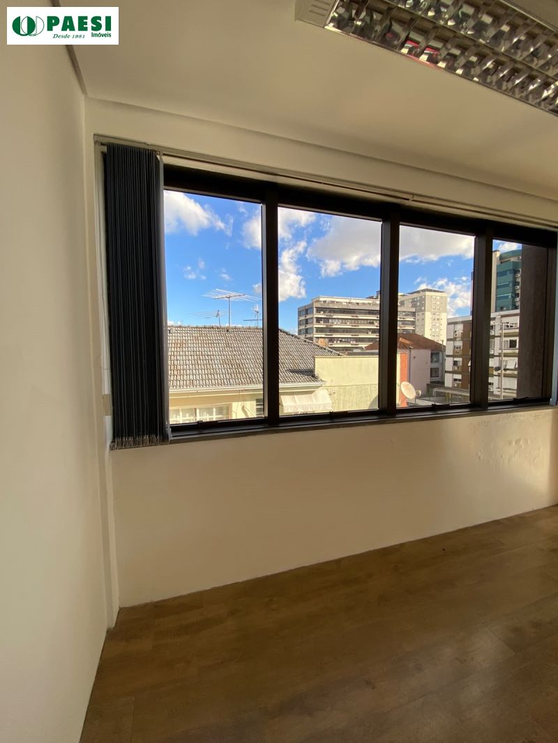 Conjunto com 1 banheiro e 40m² para alugar no bairro Sao Joao, Porto Alegre