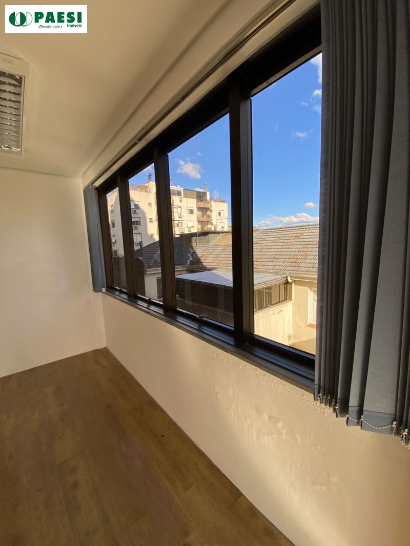 Conjunto com 1 banheiro e 40m² para alugar no bairro Sao Joao, Porto Alegre