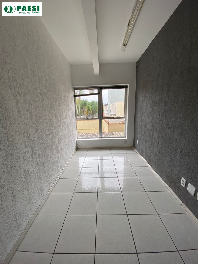 Conjunto com 1 banheiro e 58m² para alugar no bairro Sao Joao, Porto Alegre