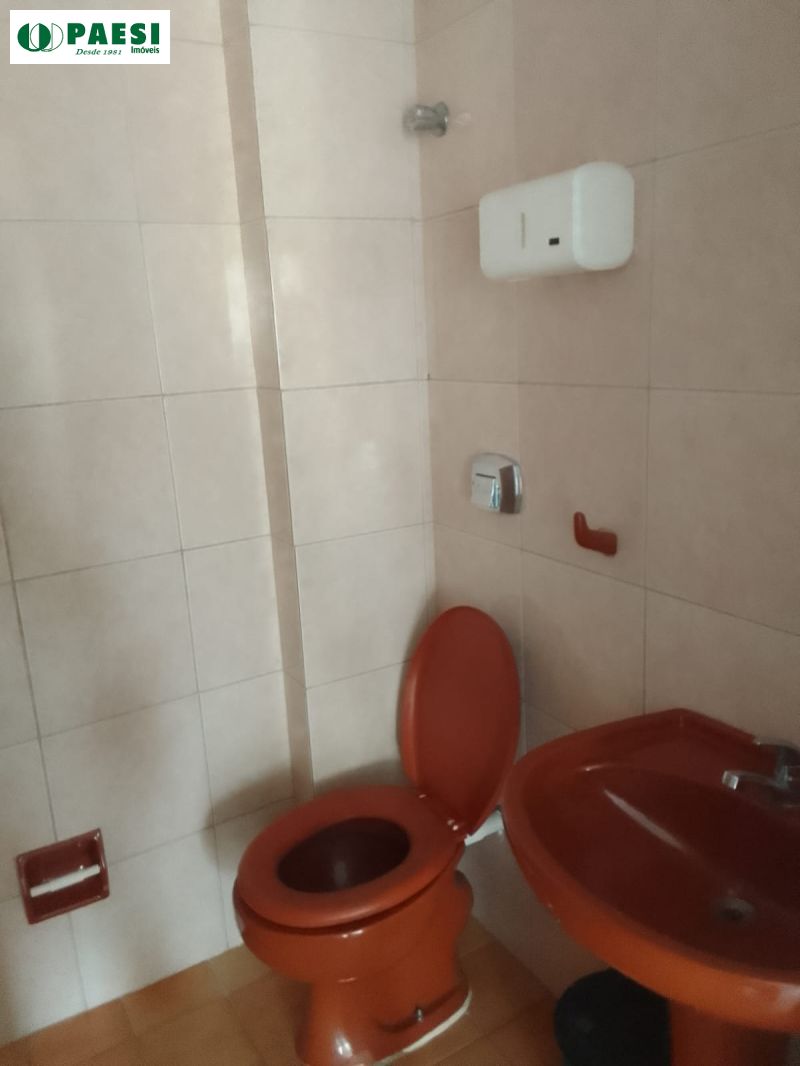 Conjunto com 1 banheiro e 58m² para alugar no bairro Sao Joao, Porto Alegre