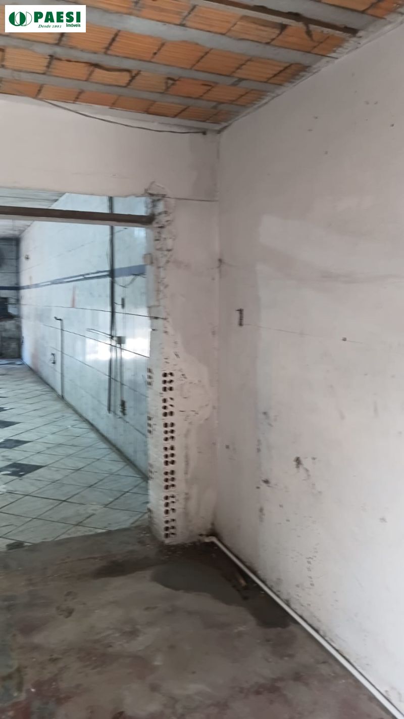 Loja com 104m² para alugar no bairro Floresta, Porto Alegre