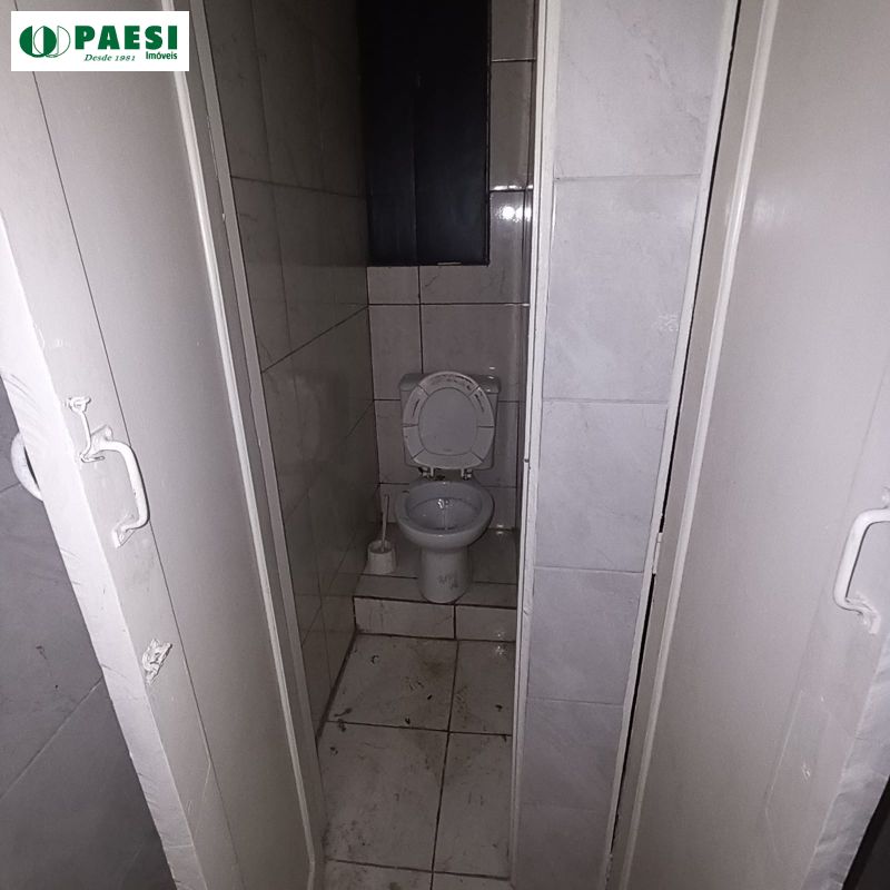 Loja com 1 banheiro e 73m² para alugar no bairro Floresta, Porto Alegre