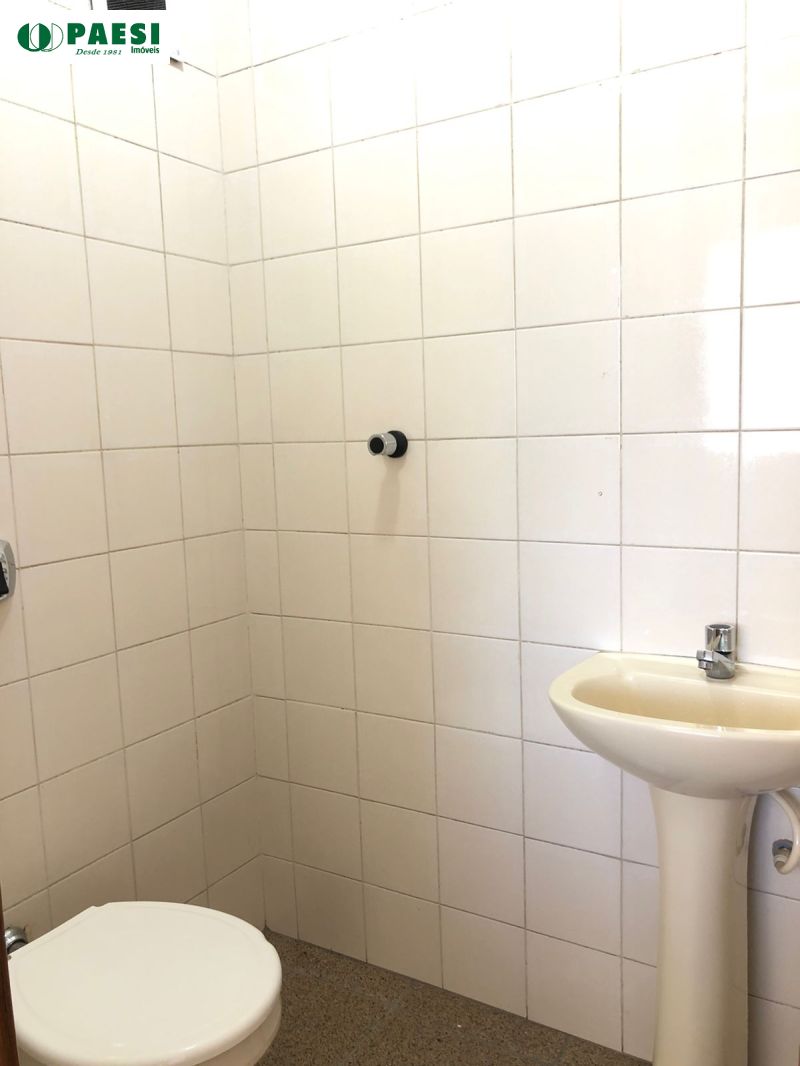 Conjunto com 1 banheiro e 22m² para alugar no bairro Alto Petropolis, Porto Alegre