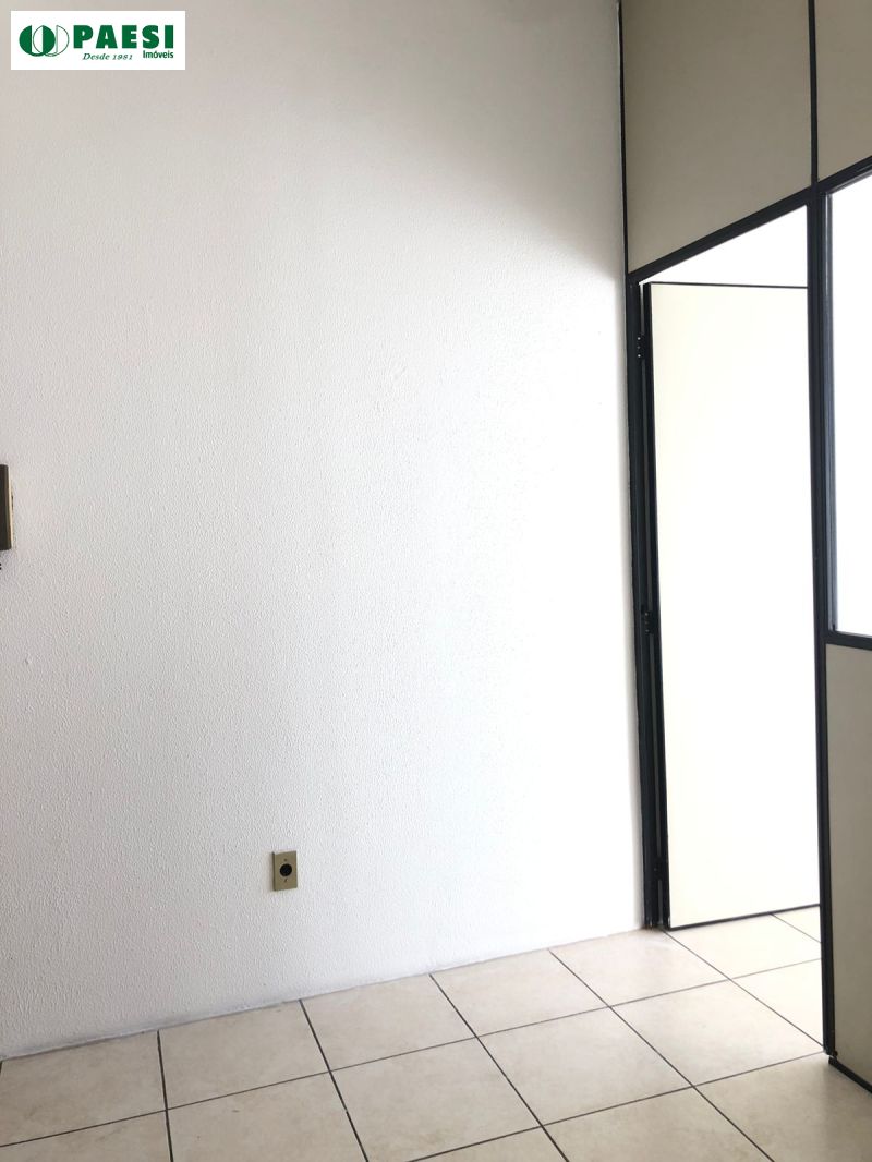 Conjunto com 1 banheiro e 22m² para alugar no bairro Alto Petropolis, Porto Alegre