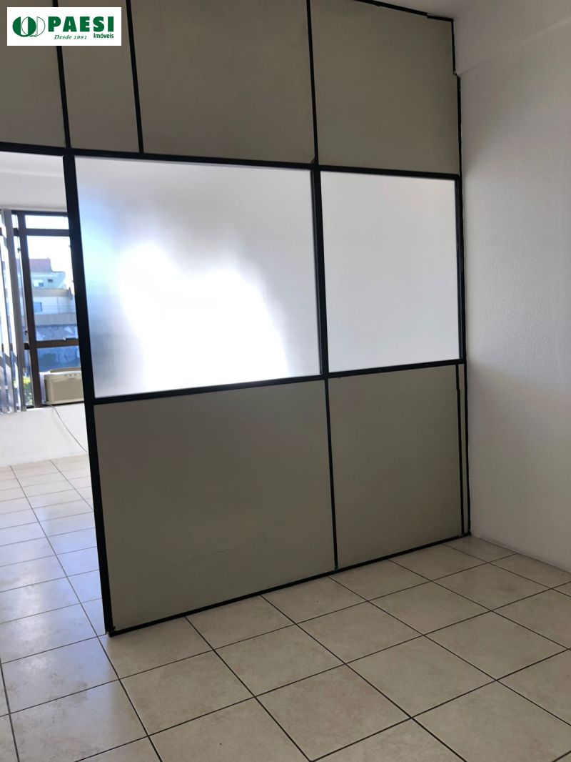 Conjunto com 1 banheiro e 22m² para alugar no bairro Alto Petropolis, Porto Alegre