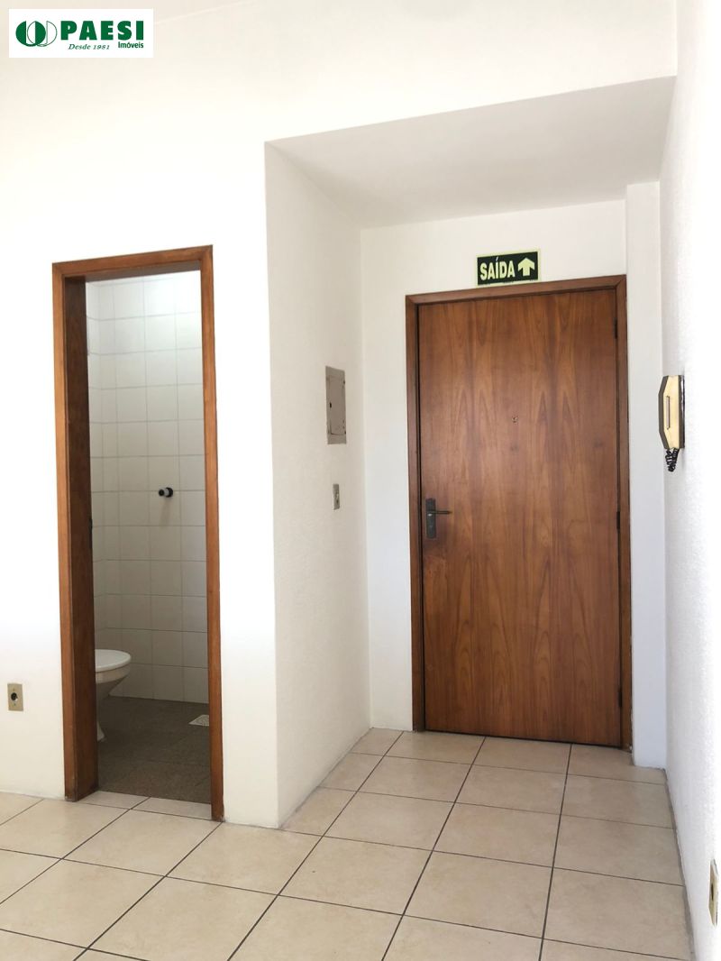 Conjunto com 1 banheiro e 22m² para alugar no bairro Alto Petropolis, Porto Alegre