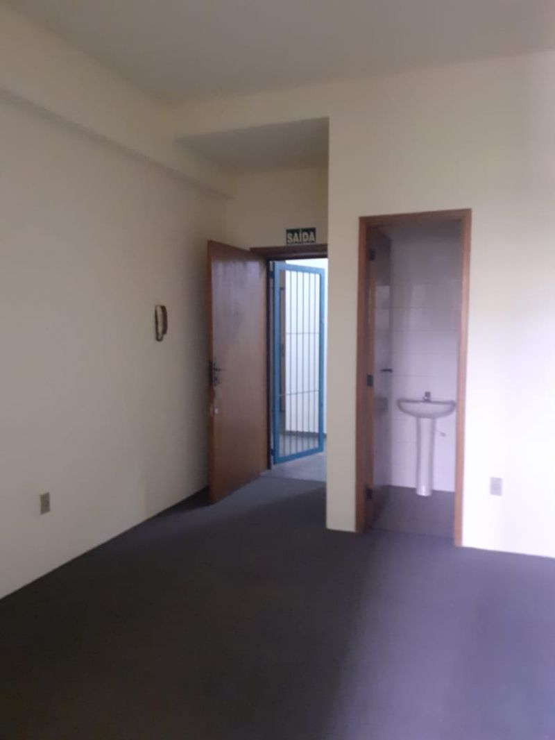 Conjunto com 23m² para alugar no bairro Alto Petropolis, Porto Alegre