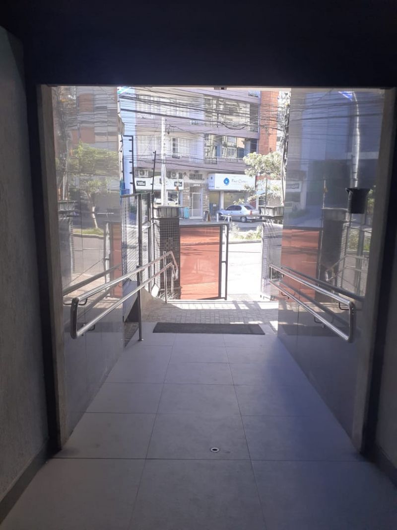 Conjunto com 44m² para alugar no bairro Floresta, Porto Alegre