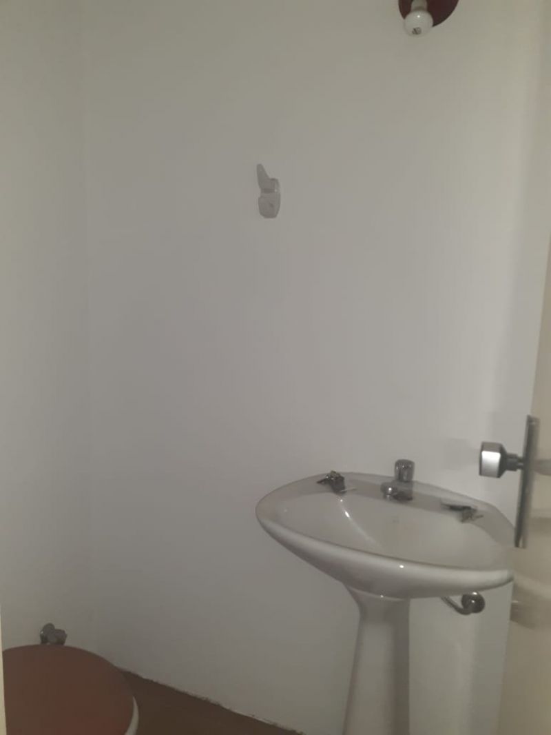 Conjunto com 44m² para alugar no bairro Floresta, Porto Alegre