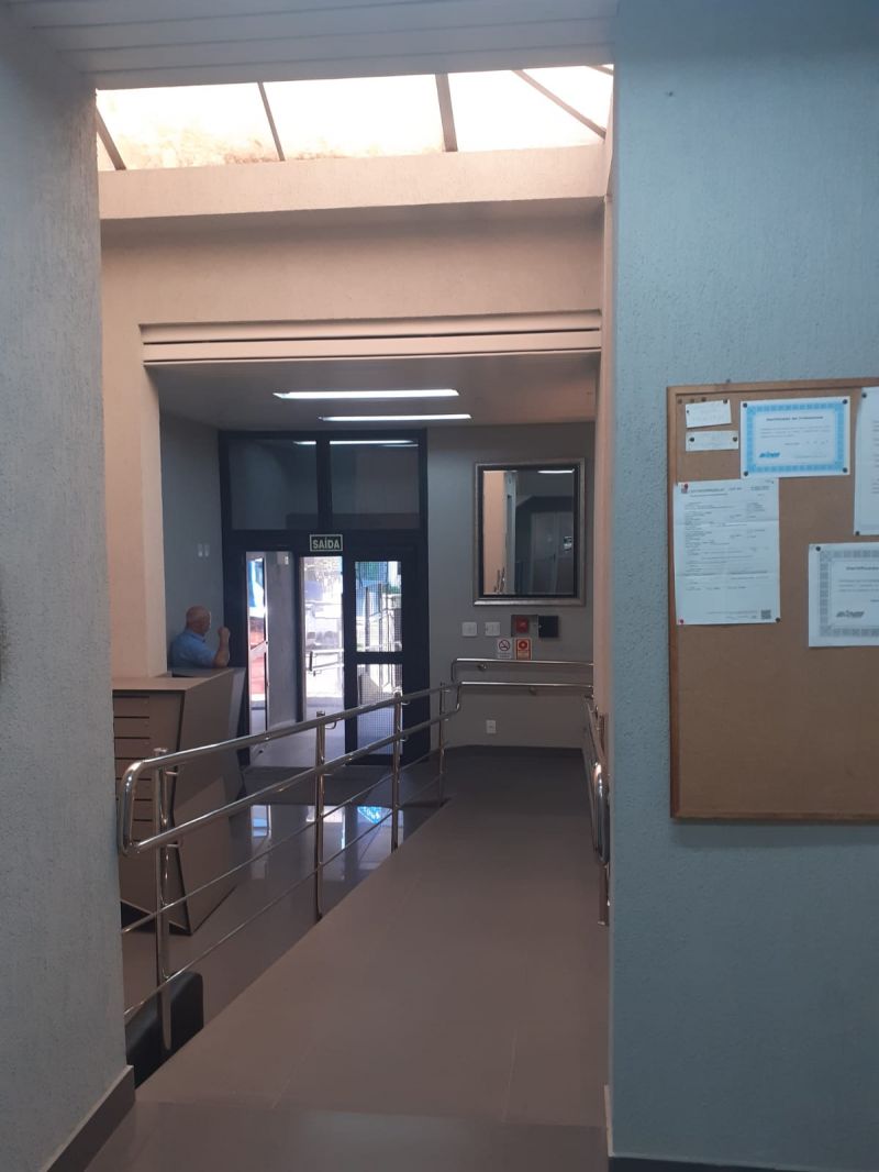 Conjunto com 1 banheiro e 51m² para alugar no bairro Floresta, Porto Alegre