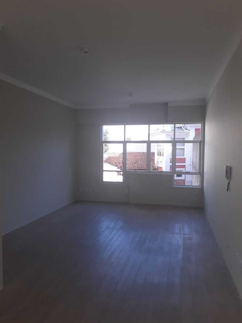 Conjunto com 1 banheiro e 51m² para alugar no bairro Floresta, Porto Alegre