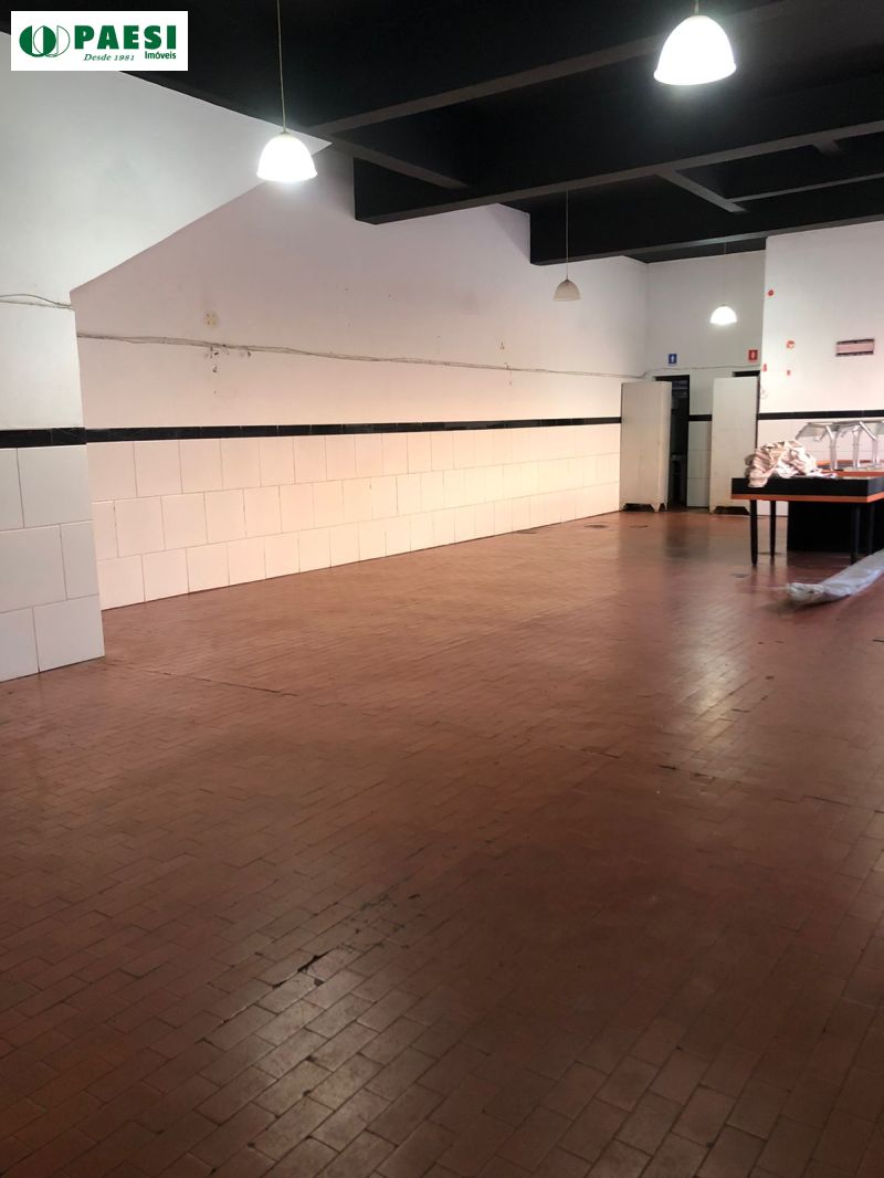 Loja com 2 banheiros e 50m² para alugar no bairro Humaita, Porto Alegre