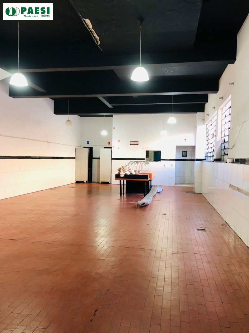 Loja com 2 banheiros e 50m² para alugar no bairro Humaita, Porto Alegre