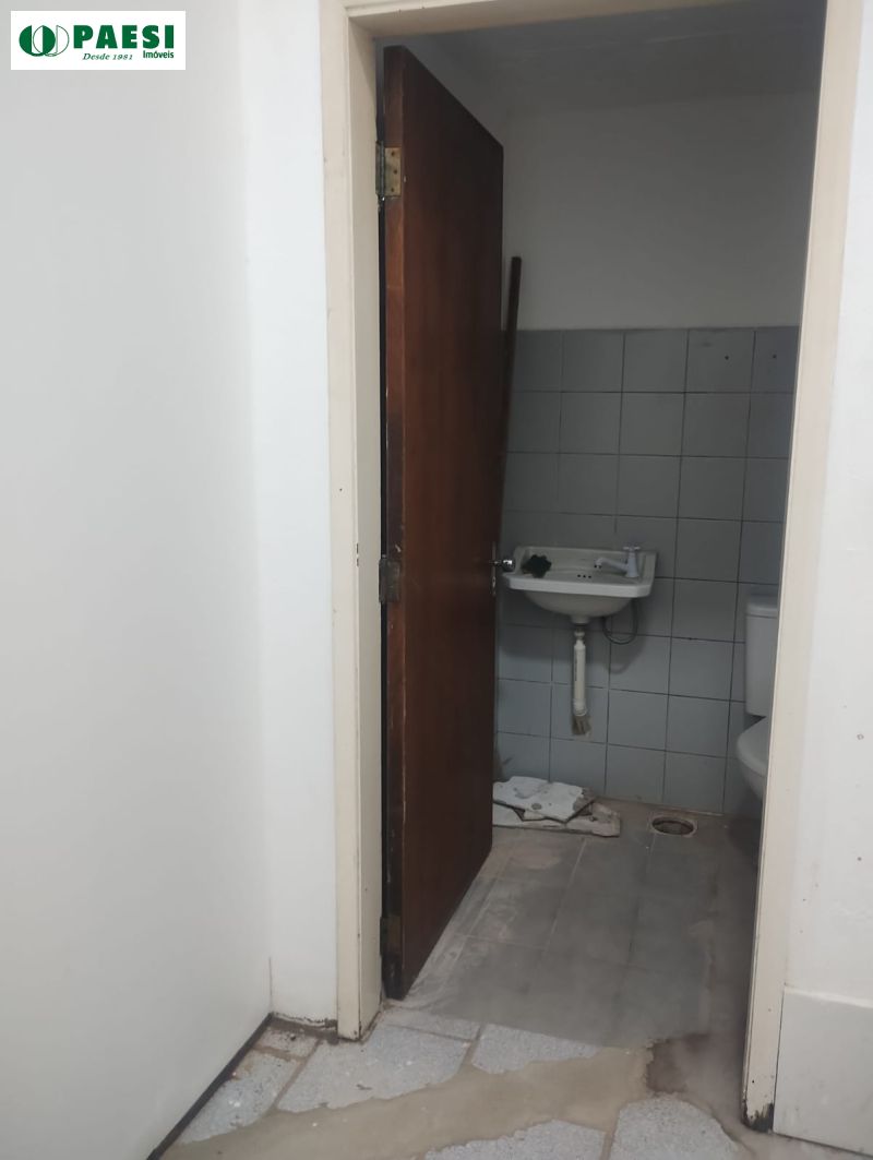 Loja com 1 banheiro e 69m² para alugar no bairro Chacara das Pedras, Porto Alegre