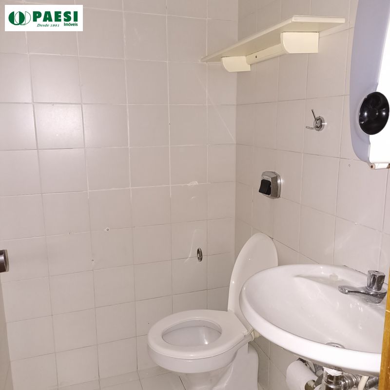 Conjunto com 1 banheiro e 40m² para alugar no bairro Moinhos de Vento, Porto Alegre