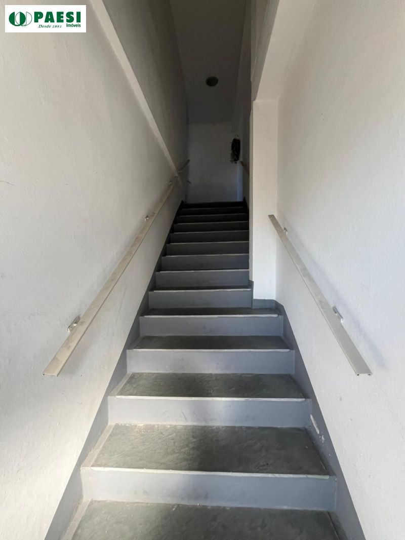 Conjunto com 1 banheiro e 30m² para alugar no bairro Chacara das Pedras, Porto Alegre