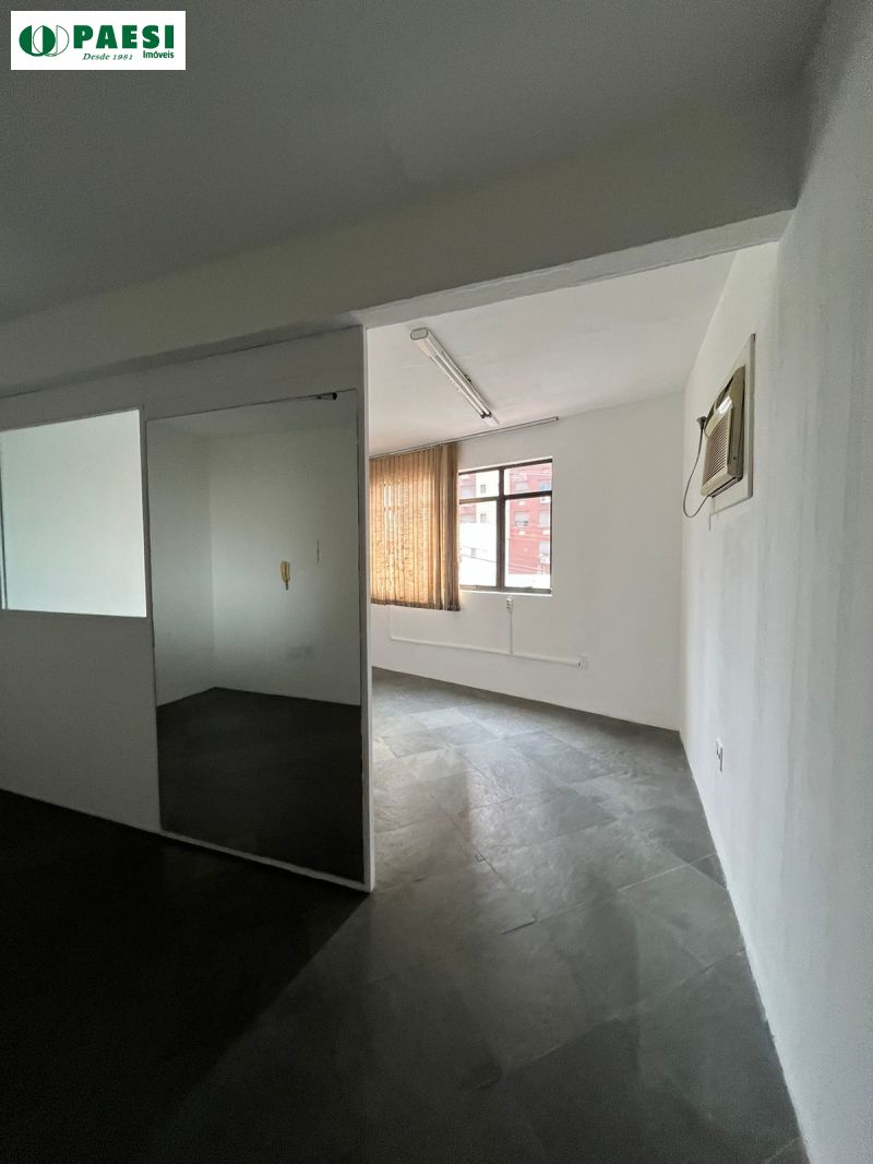 Conjunto com 1 banheiro e 30m² para alugar no bairro Chacara das Pedras, Porto Alegre