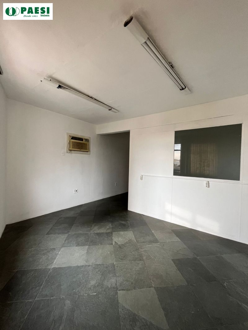 Conjunto com 1 banheiro e 30m² para alugar no bairro Chacara das Pedras, Porto Alegre