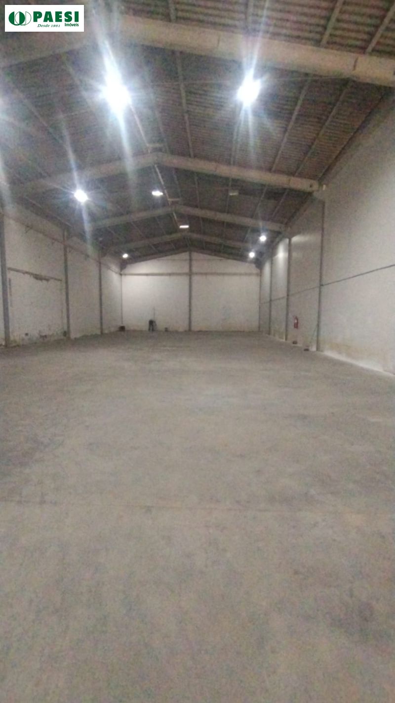 Depósito com 718m² para alugar no bairro Humaita, Porto Alegre
