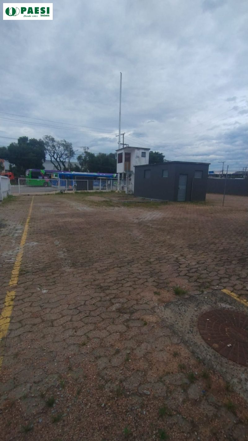 Depósito com 718m² para alugar no bairro Humaita, Porto Alegre