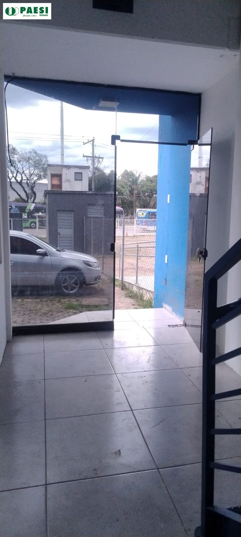 Depósito com 718m² para alugar no bairro Humaita, Porto Alegre