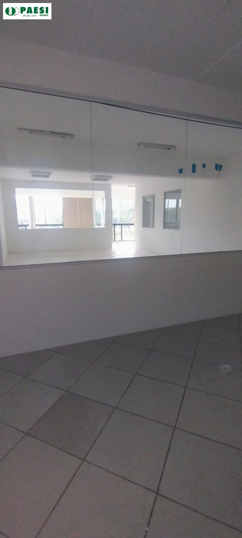 Depósito com 718m² para alugar no bairro Humaita, Porto Alegre