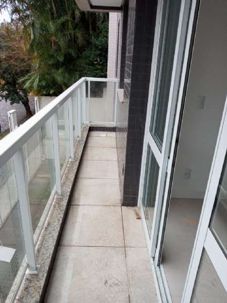 Apartamento com 3 quartos, 2 banheiros e 108m² à venda no bairro Jardim Planalto, Porto Alegre