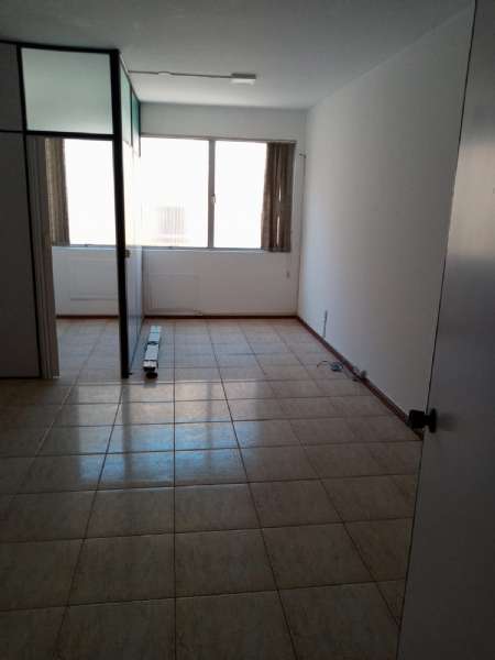 Conjunto Comercial/Sala com 1 banheiro e 33m² à venda no bairro Floresta, Porto Alegre