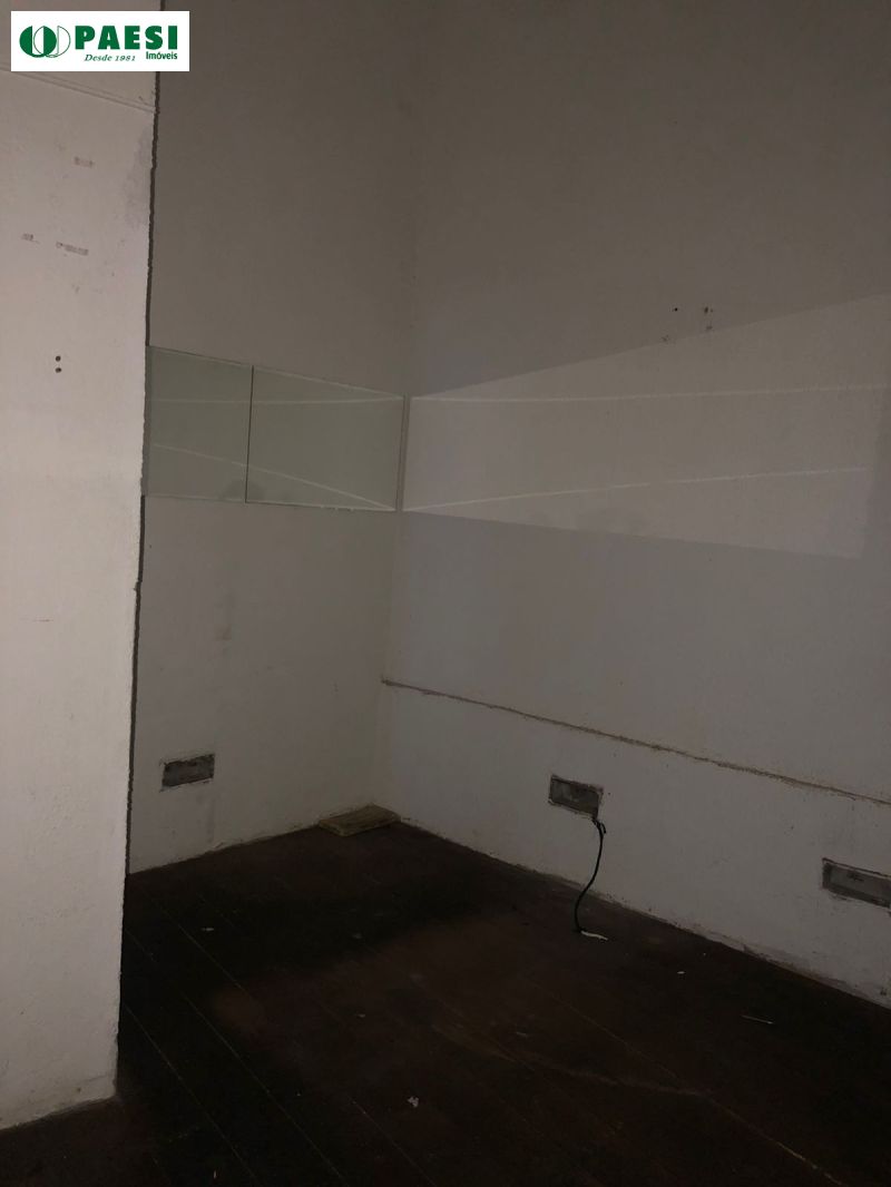 Prédio com 3 banheiros e 700m² para alugar no bairro Sao Joao, Porto Alegre