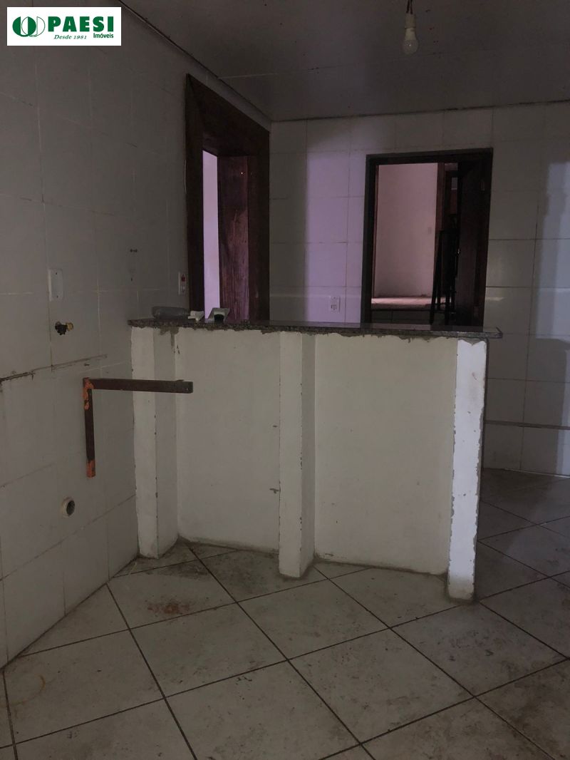 Prédio com 3 banheiros e 700m² para alugar no bairro Sao Joao, Porto Alegre