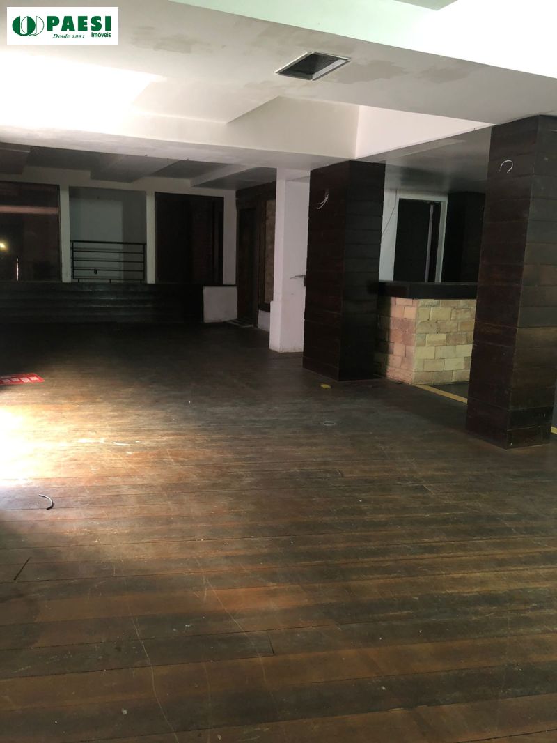 Prédio com 3 banheiros e 700m² para alugar no bairro Sao Joao, Porto Alegre