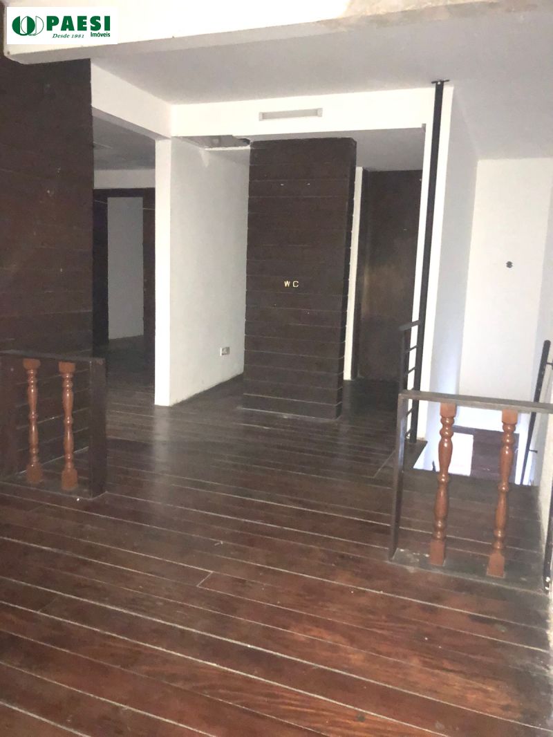Prédio com 3 banheiros e 700m² para alugar no bairro Sao Joao, Porto Alegre