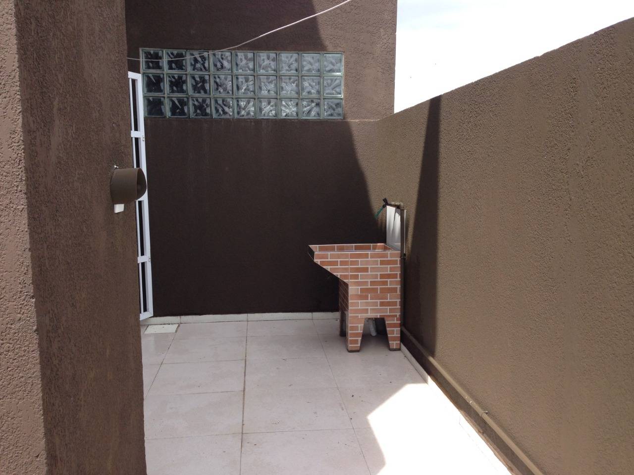 Sobrado com 3 quartos, 2 banheiros e 80m² à venda no bairro Centro, Tramandai