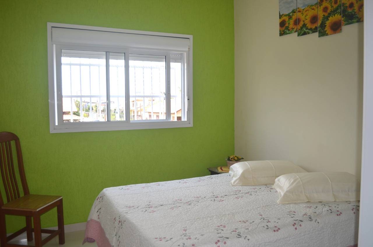 Sobrado com 3 quartos, 2 banheiros e 80m² à venda no bairro Centro, Tramandai