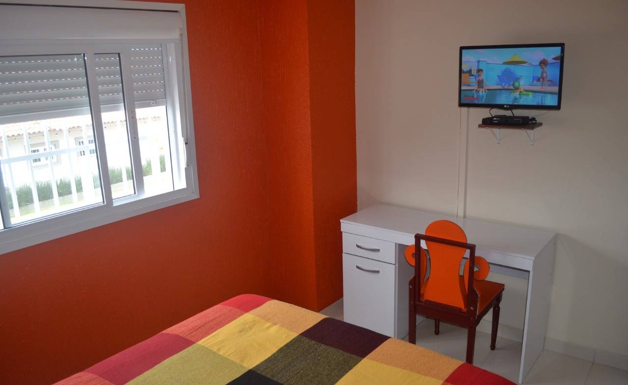 Sobrado com 3 quartos, 2 banheiros e 80m² à venda no bairro Centro, Tramandai
