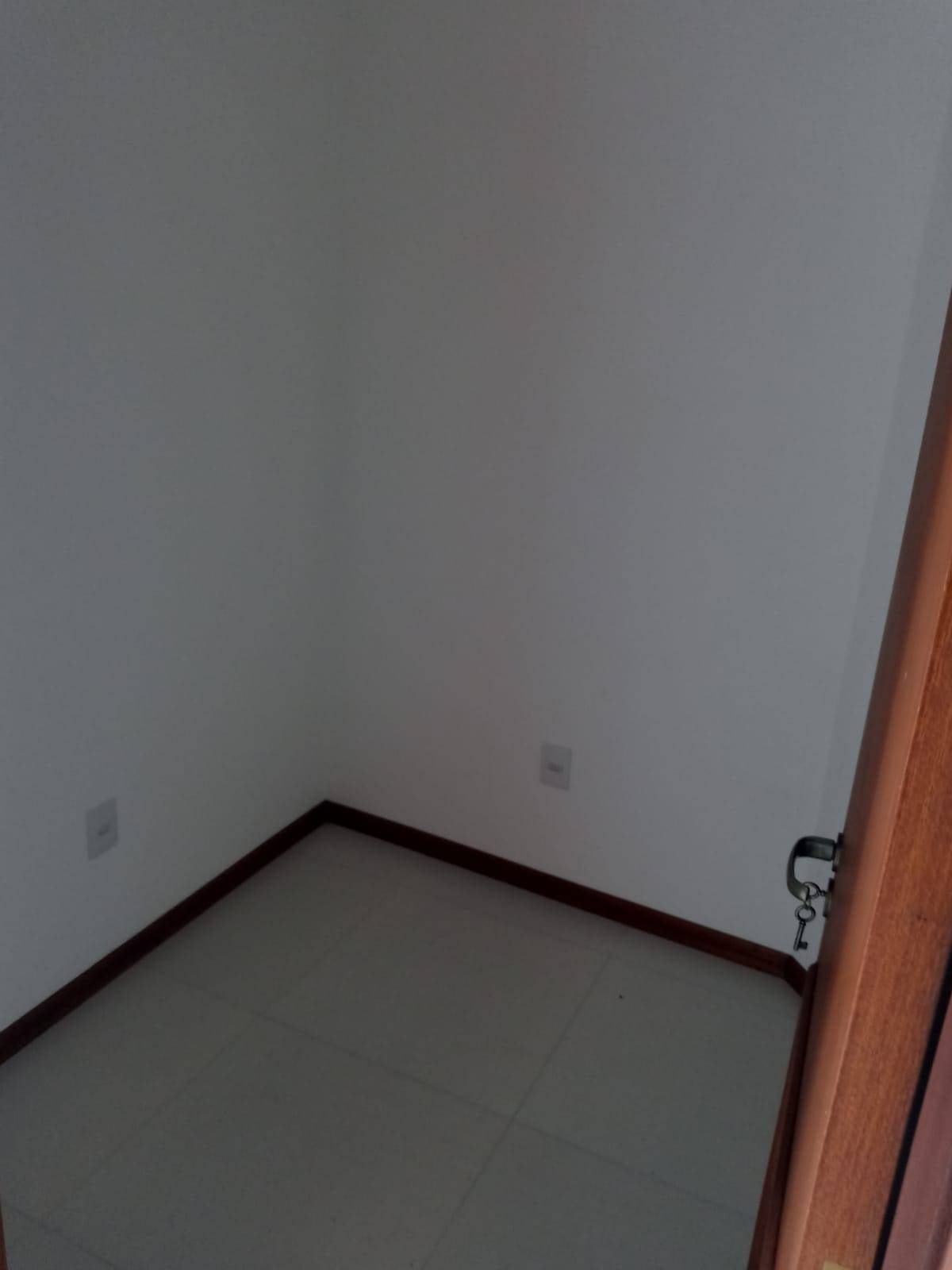 Sobrado com 3 quartos, 2 banheiros e 318m² à venda no bairro Jardim Planalto, Porto Alegre