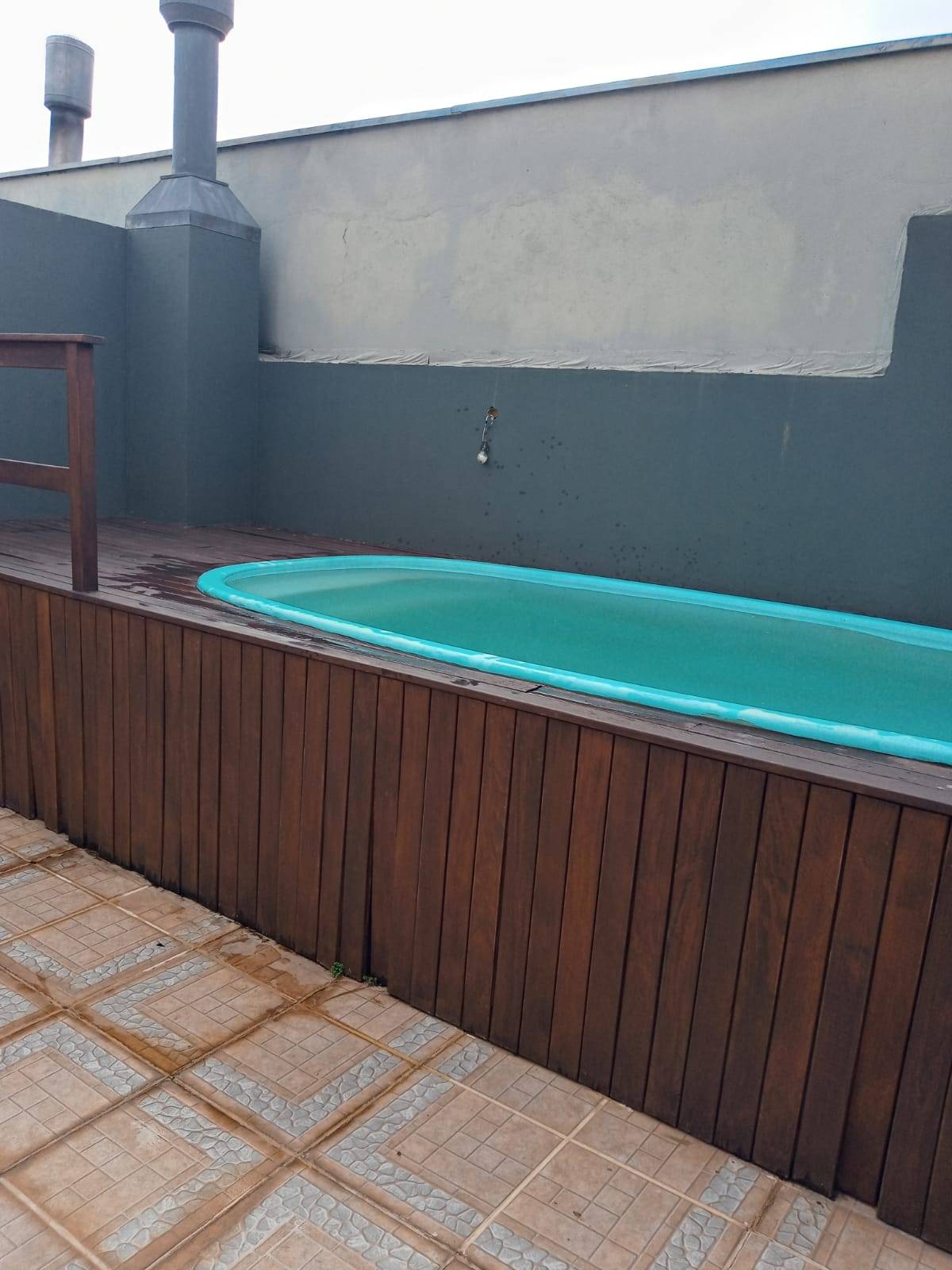 Sobrado com 3 quartos, 2 banheiros e 318m² à venda no bairro Jardim Planalto, Porto Alegre