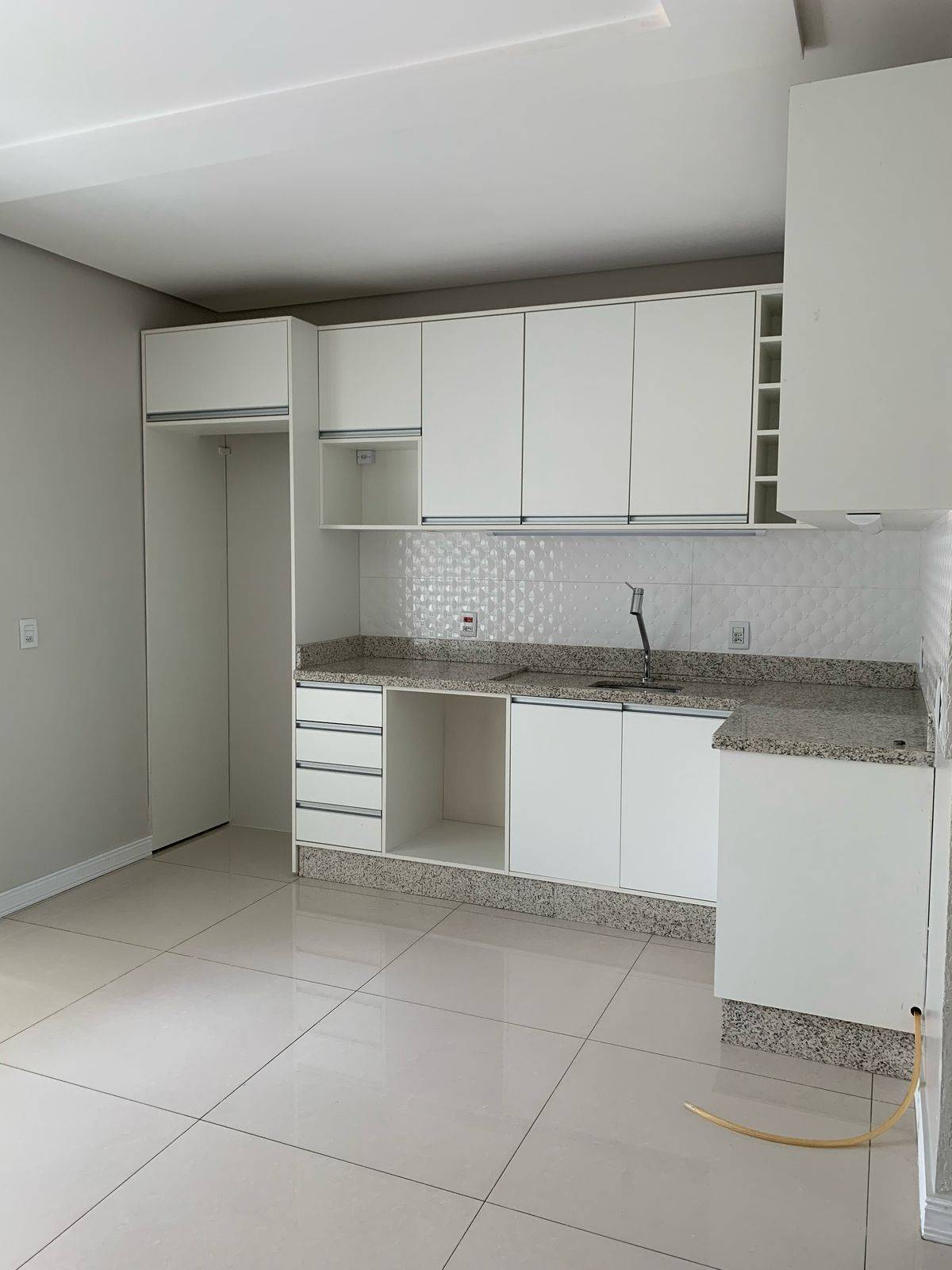 Sobrado com 3 quartos, 3 banheiros e 120m² à venda no bairro Estancia Velha, Canoas