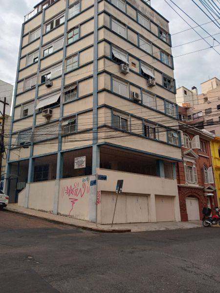 Cobertura com 1 quarto, 2 banheiros e 66m² à venda no bairro Centro Historico, Porto Alegre