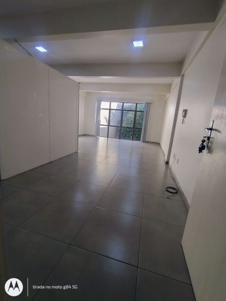 Conjunto Comercial/Sala com 1 quarto, 1 banheiro e 50m² à venda no bairro Centro, Porto Alegre