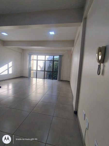 Conjunto Comercial/Sala com 1 quarto, 1 banheiro e 50m² à venda no bairro Centro, Porto Alegre