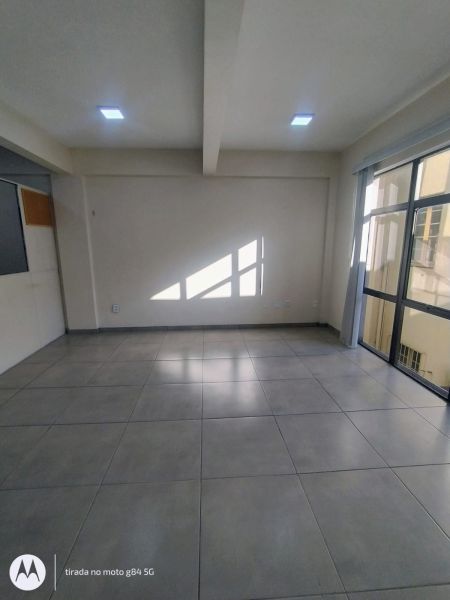 Conjunto Comercial/Sala com 1 quarto, 1 banheiro e 50m² à venda no bairro Centro, Porto Alegre