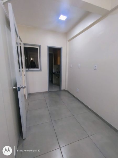 Conjunto Comercial/Sala com 1 quarto, 1 banheiro e 50m² à venda no bairro Centro, Porto Alegre
