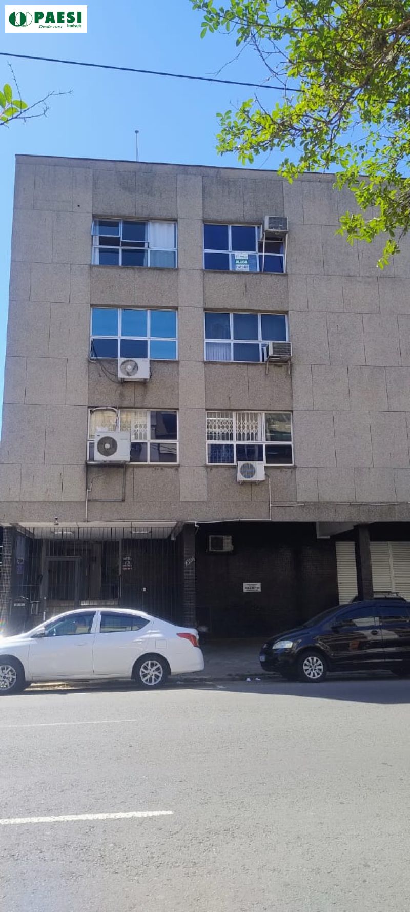 Sala com 40m² para alugar no bairro Navegantes, Porto Alegre